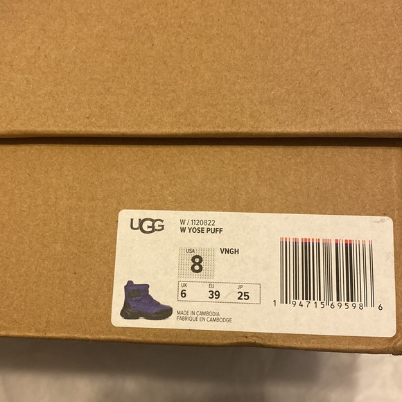 Ugg Yose Puff Snow Boots - Picture 8 of 8